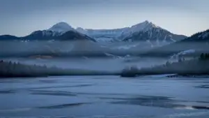 Icy Nature Frozen Lake Snowy Mountains Scene