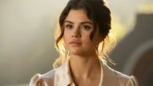 Selena Gomez Natural Soft Look