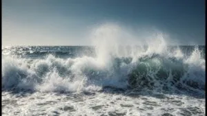 Ocean Waves Crashing Shore Dynamic Seascape